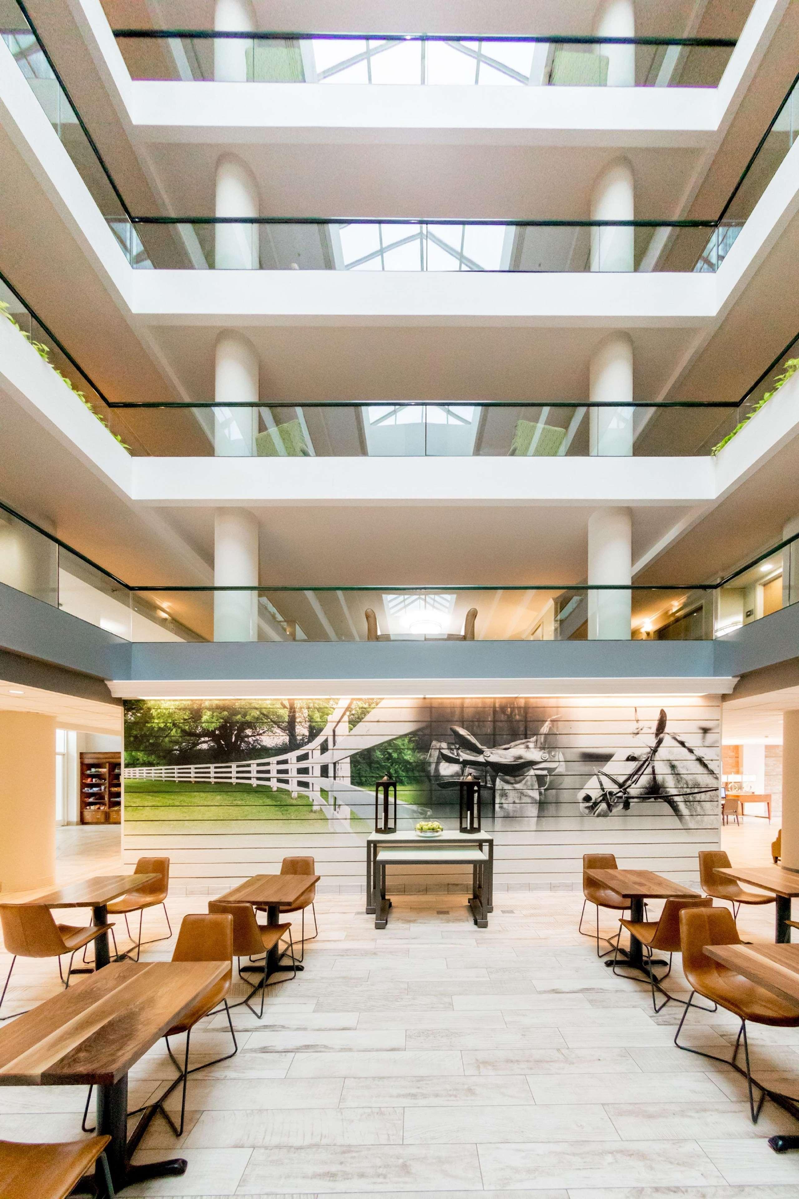 Embassy Suites By Hilton Lexington Green Exterior foto